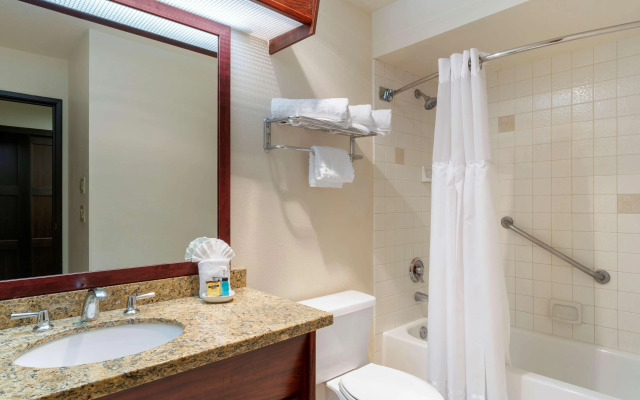 Best Western Plus Mill Creek Inn