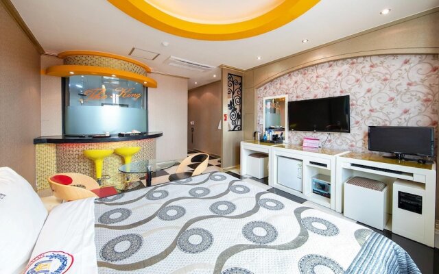 Yeosu King Pension Tel