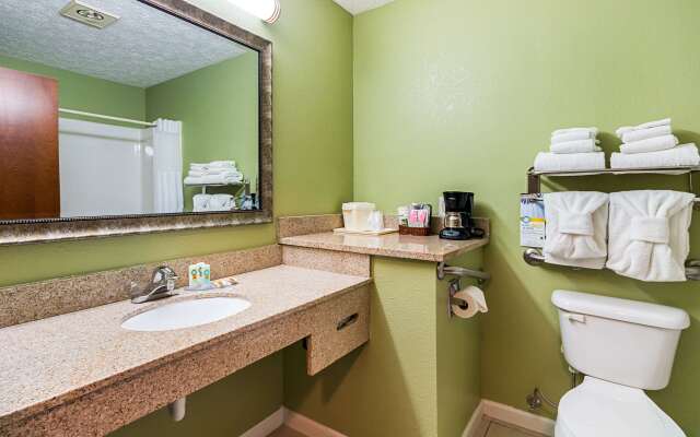 Quality Inn Weston