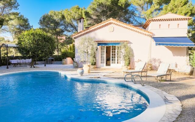 Le Mas des Cabrières By Riviera Holiday