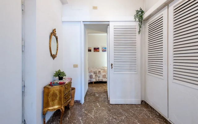 Spanish Steps Apartment