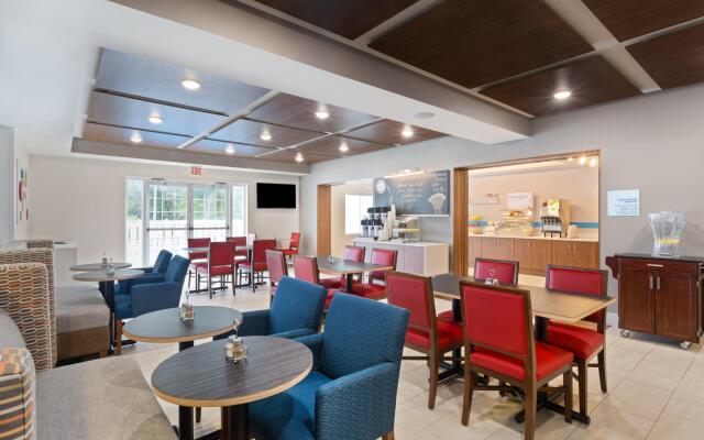 Holiday Inn Express Hotel & Suites Tavares - Leesburg, an IHG Hotel