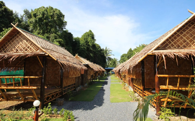 Phuhaya Bamboo Bungalows