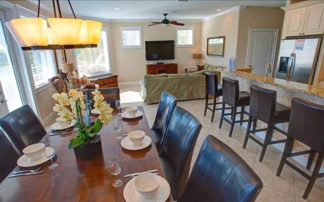 Blue Water View Apartment 6