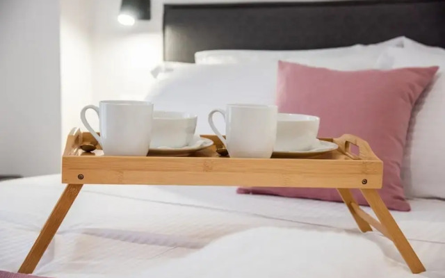 Luxury Chic Retreat Suites