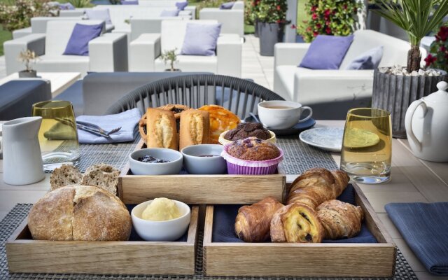 Li Neuli Country Club