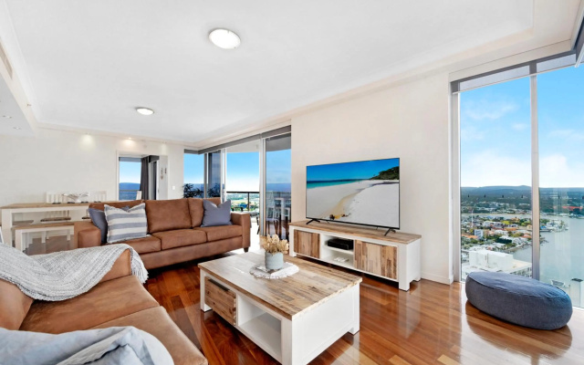 Chevron Renaissance Private Apartments – Guest Rooms – Gold Coast