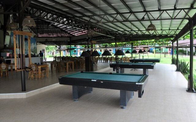 Camp Holiday Resort & Recreation Area