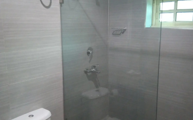 Eden Crest Hotel & Resort