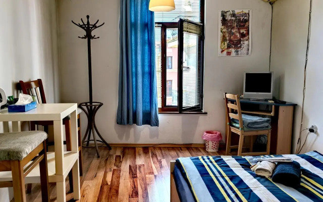 4 Rooms