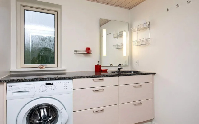 5 Person Holiday Home in Hojslev