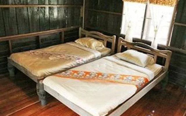 Baanmai Sainam Resort