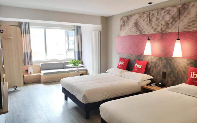 ibis Shenyang north station
