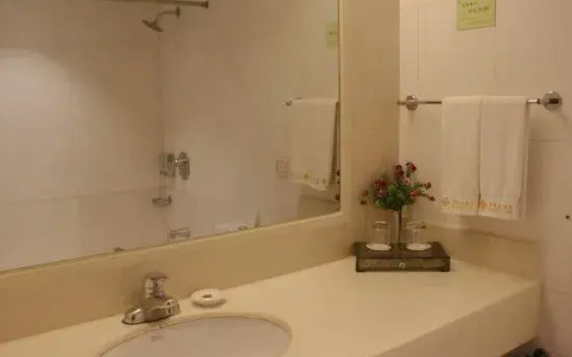 Huajing Hotel