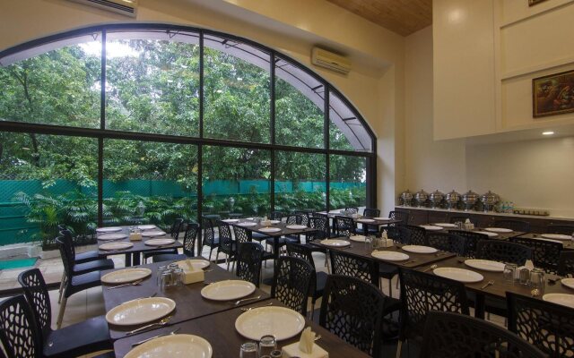 OYO 9806 Hotel Arvi