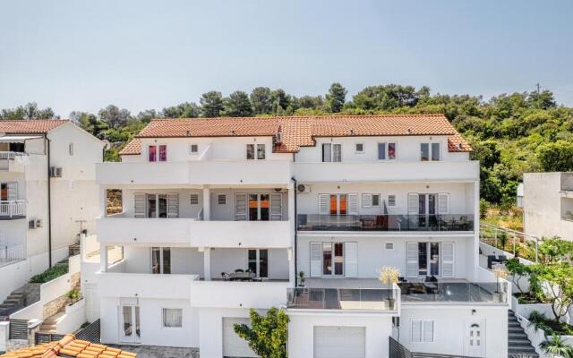 Apartments Dobrila