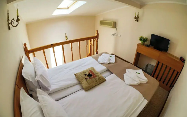 Bucharest Downtown Inn
