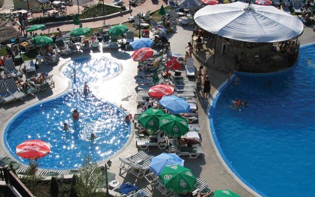 Bella Vista Beach Club
