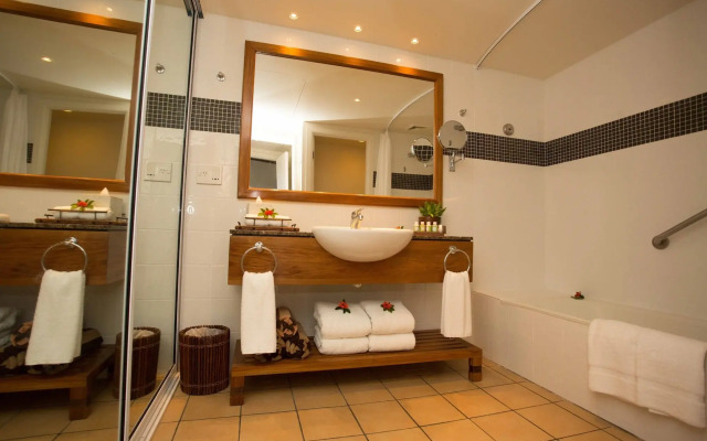 OUTRIGGER Fiji Beach Resort