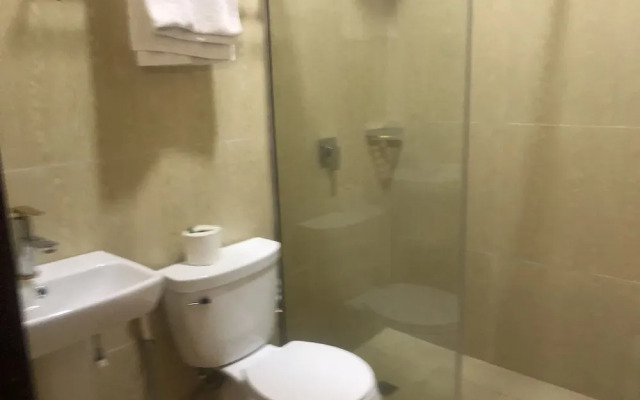 Mayors & Diplomat Suite GRA