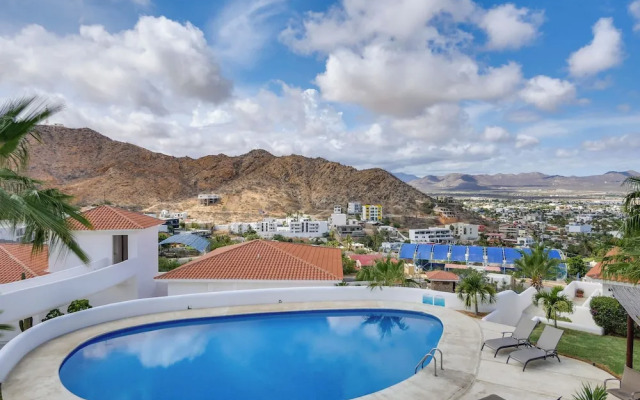 Chic Cabo Condo - Walk to Marina & Downtown!