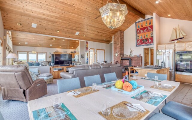 Amazing Ocean Views (MCA 448)