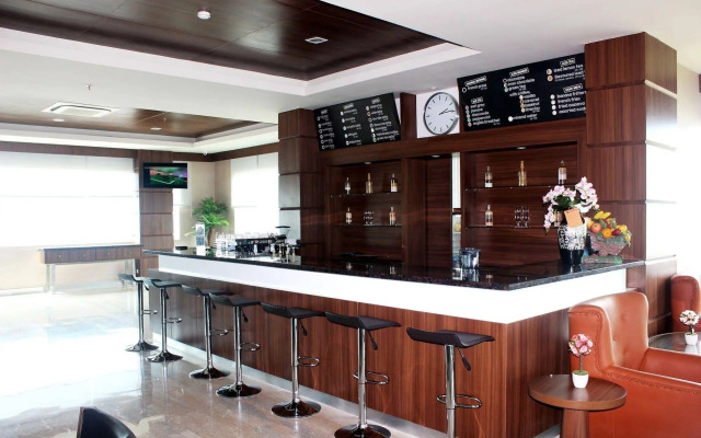 Demelia Hotel