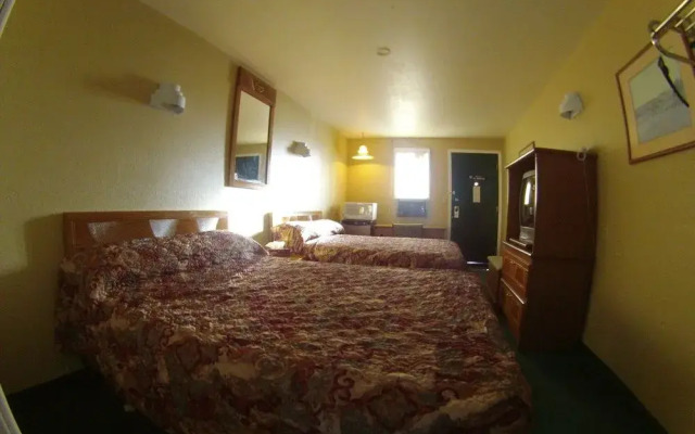 Outpost Motel & Kitchenette Suites