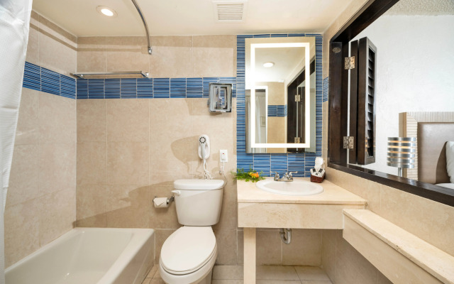 Windward Passage Hotel