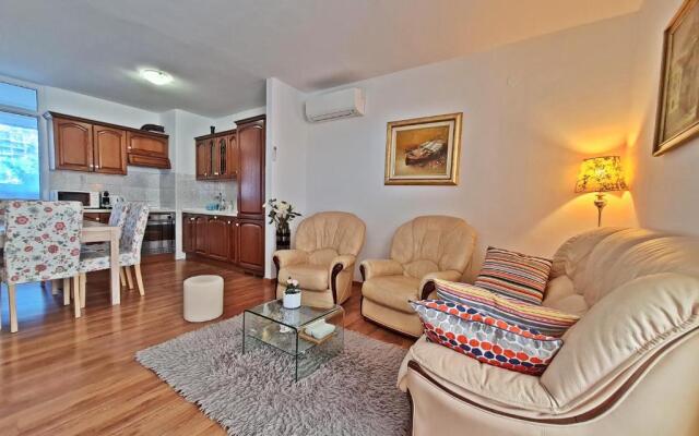 Apartment Nina Marie II