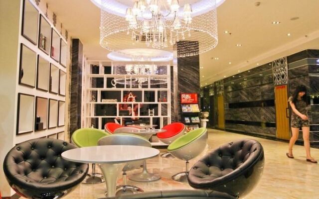 By Ron Hotel