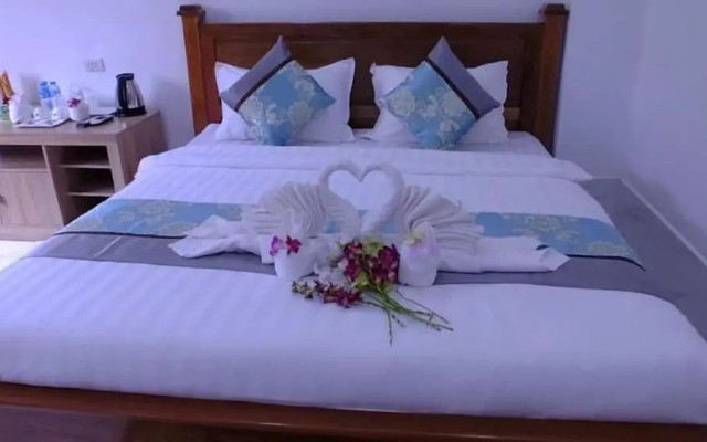 NuttyPhoy Hotel