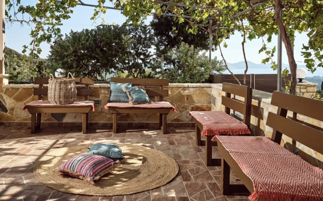Lithakia Balcony Villa