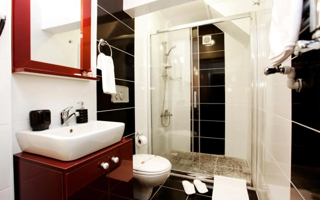 Spinel Hotel - Old City