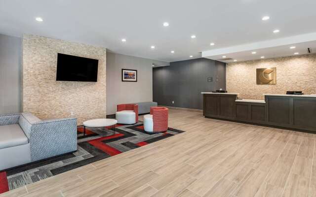 Comfort Inn & Suites