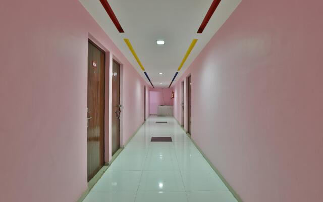 OYO 46776 Radhesh Banquet Hall And Rooms