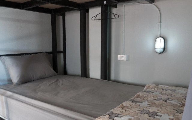 Iris hostel