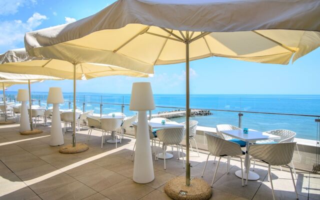 Riviera Nympha Beach