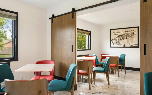 Days Inn by Wyndham Omaha/West Dodge