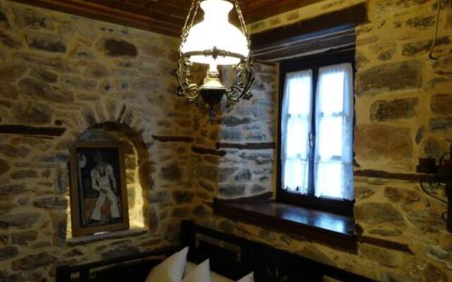 Iliopetra Suites