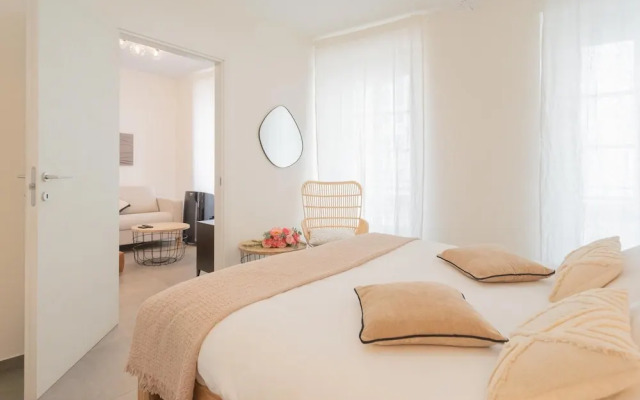 Enchanted Como City Apartment
