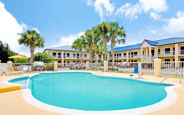 Days Inn by Wyndham Kingsland GA