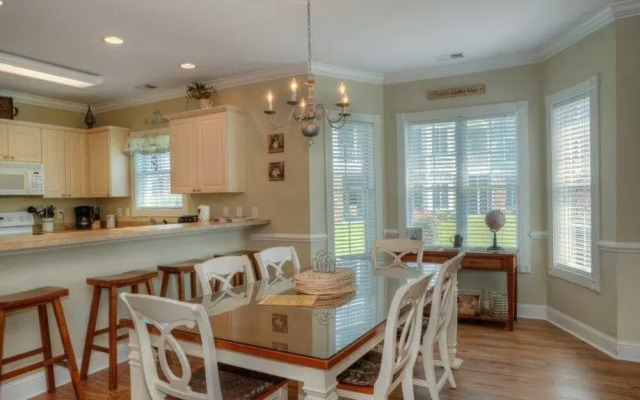Magnolia Pointe 101 4811 3 Br condo by RedAwning