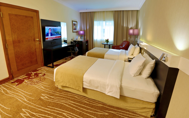Excelsior Hotel Downtown - Image 5