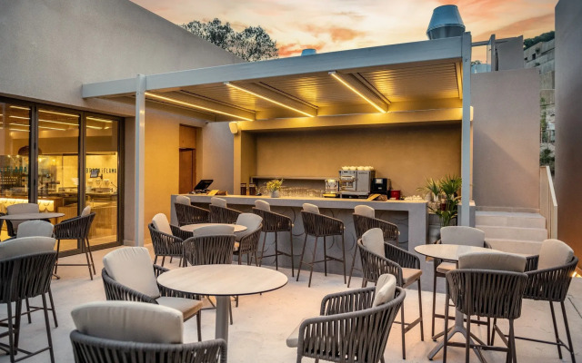 Talaia Plaza Ecoresort