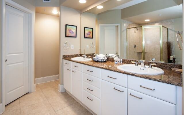 Crb0411 3 Bedroom Condo