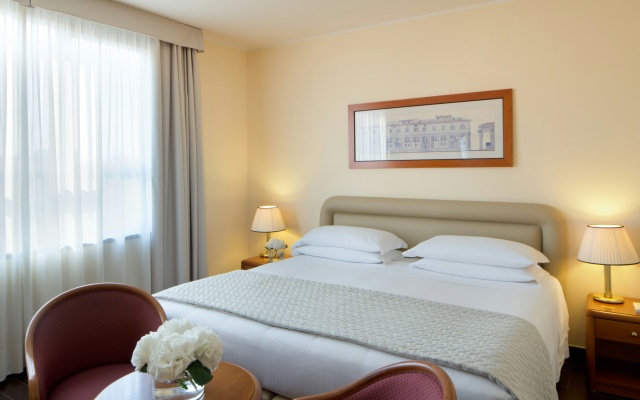 Отель Starhotels Business Palace