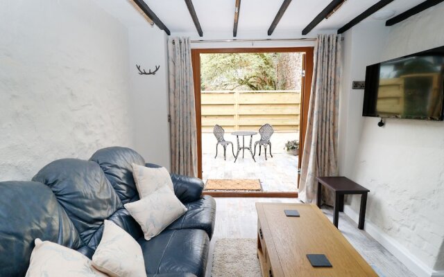 Littlecot, Holsworthy