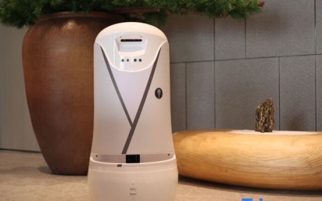 JI Hotel (Shanghai Dishui Lake Subway Station)