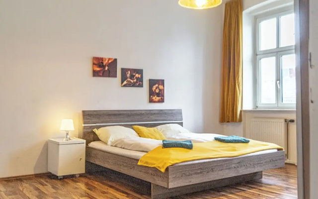 Spacious 2BR Apt Near Wiener Stadthalle